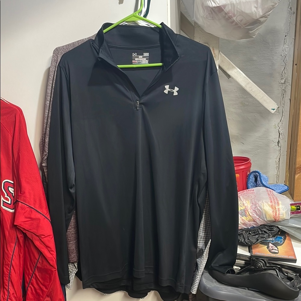 Under Armour Men's Black Quarter-Zip Shirt